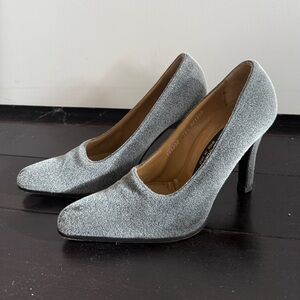 Mario Valentino Sophisticated Gray Heels